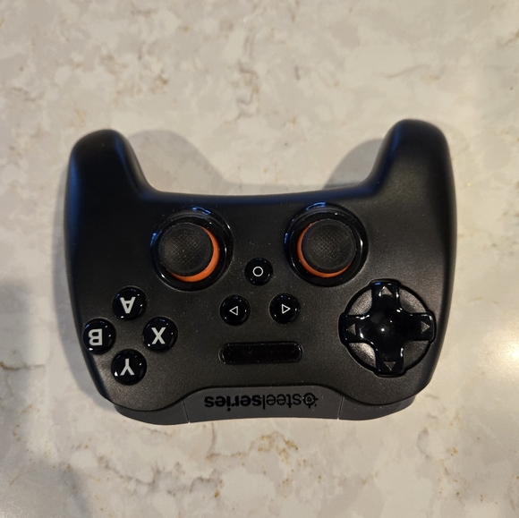 Used Steelseries Stratus XL Controller - Picture 3 of 3